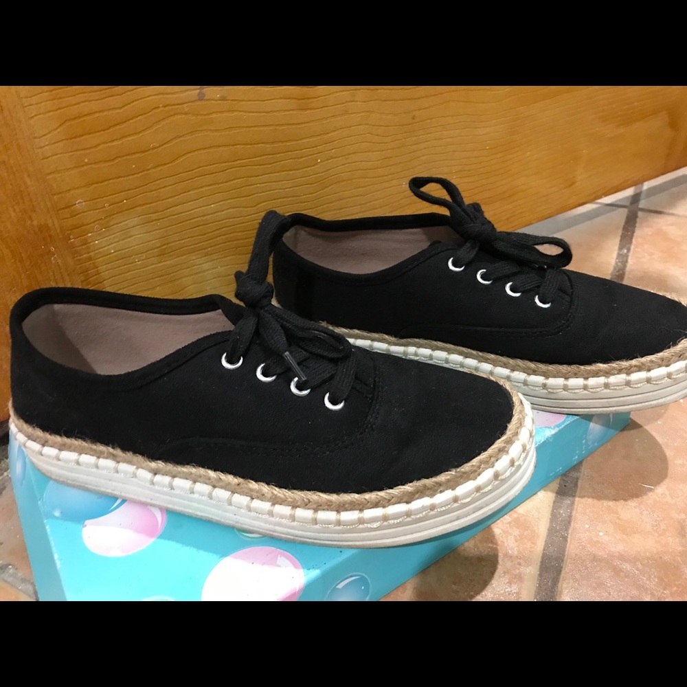 Shoes - Picture 2 of 3